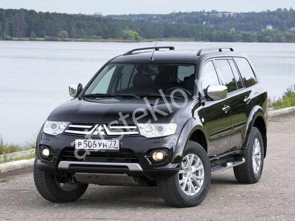 Автостекла Mitsubishi Pajero Sport II c установкой в Москве